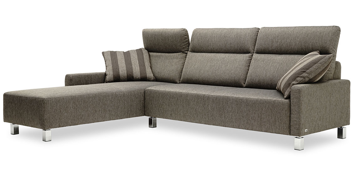 BATIDA - 2,5 Platz Sofa mit Longchair lang im Stoff Höpke Helmond braun mit Fischgrätmuster