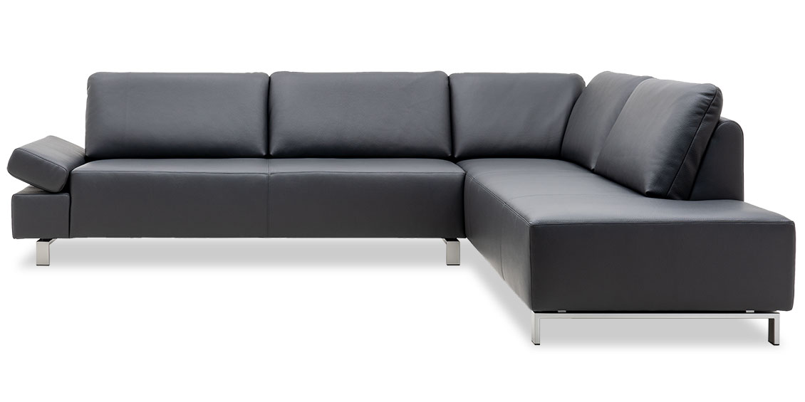 BATIDA - Ecksofa mit niedrigen Rücken + Armlehnen Indigo bezogen in Leder Dolomiti grey