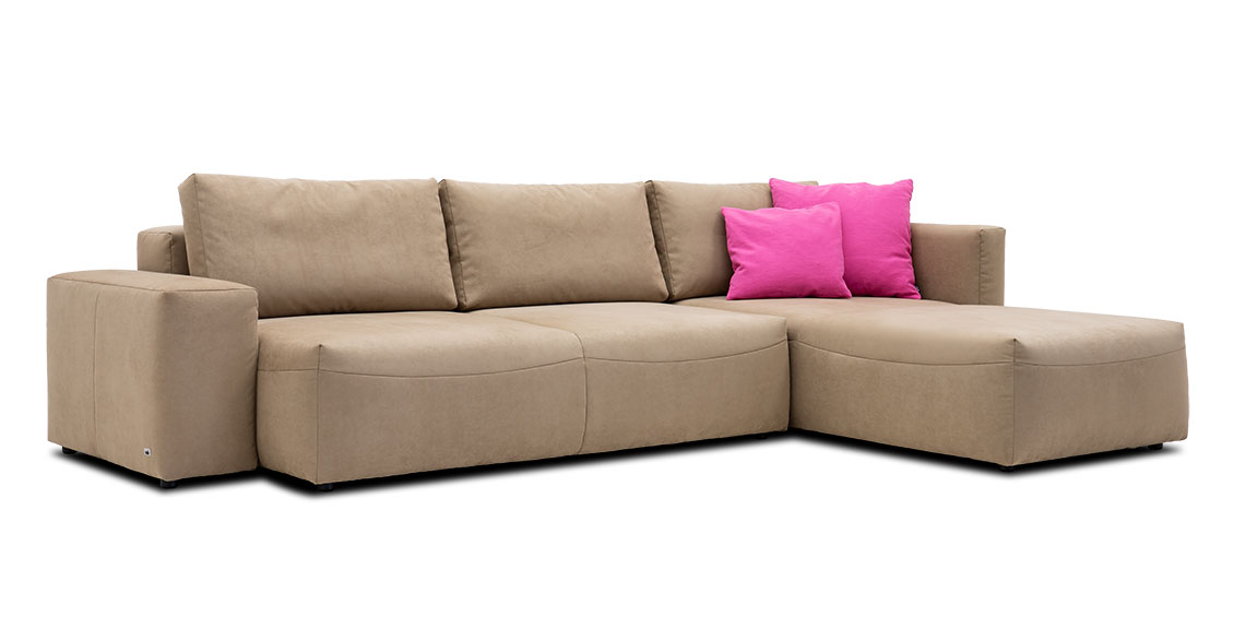 CARLO - seitliche Ansicht 2 Platz Sofa mit Longchair im Mikrofaserstoff Nubuk beige