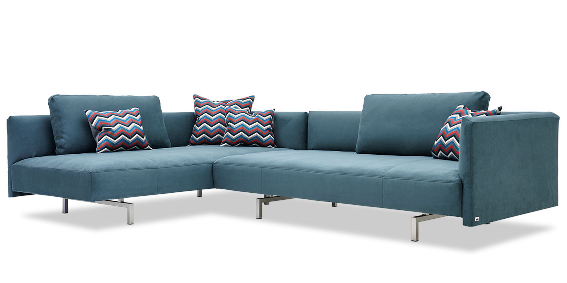 EASY - Ecksofa in Mikrofaserstoff Like Suede jeansblau und Zierkissen in Zickzack Muster