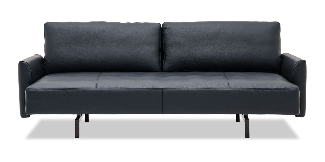 EASY - Lounge Sofa mit losen Rückenkissen und Steckarmlehnen in Leder Jumbo schwarz