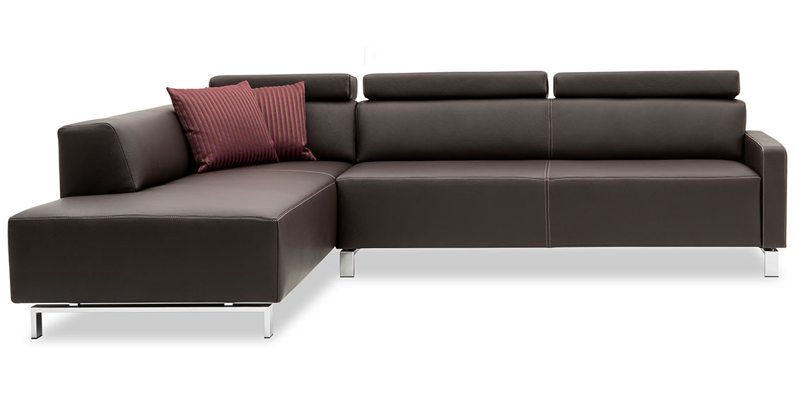 FINESSE - Anbausofa mit 2,5 Platz Korpus in Leder Club Brazil braun mit Effektnaht