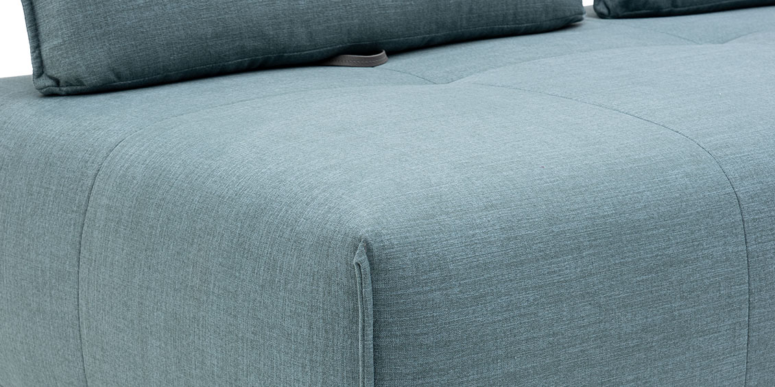 FLOW - Detailbild der seitlichen Biese und Steppung im Sitz