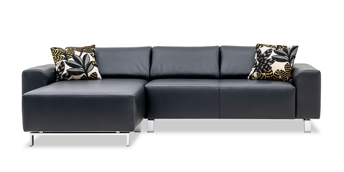 FUTURA - Longchair mit 2 Platz Sofa mit heruntergeklappten Rücken in Leder Dolomiti schwarz