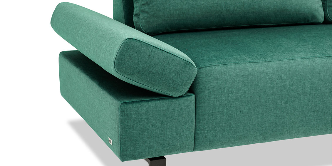 INDIGO - Detailbild Sofa klappbare Armlehne in Stoff Velours smaragdgrün