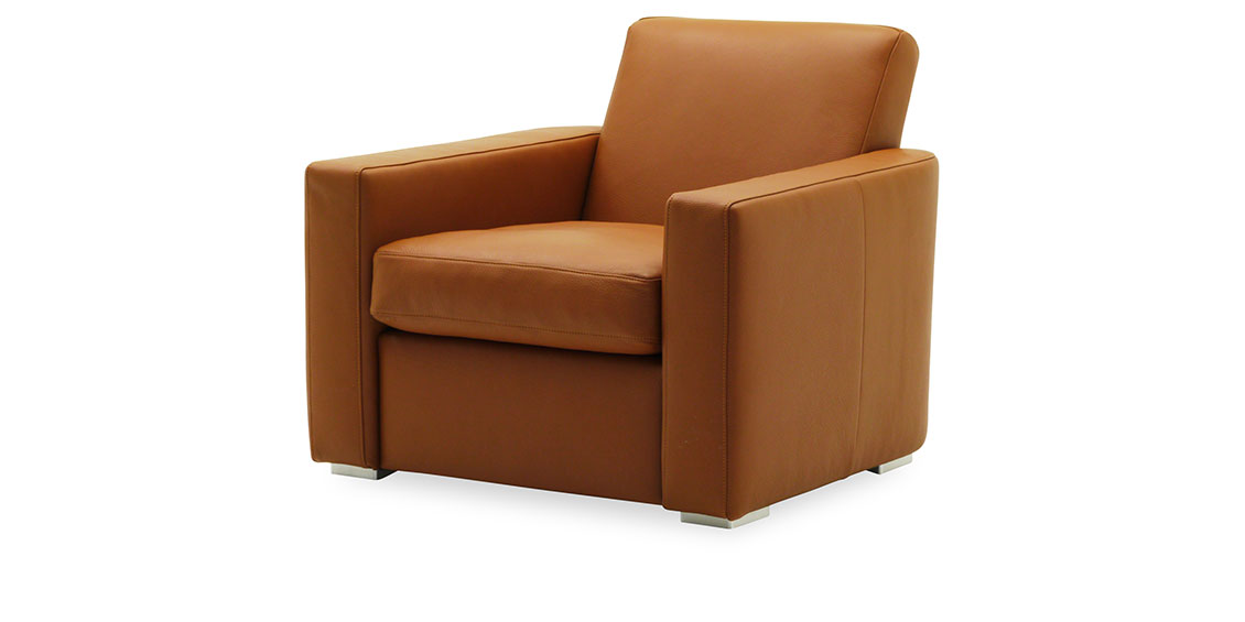 KING CARL III - Loungesessel in cognacfarbenem Leder