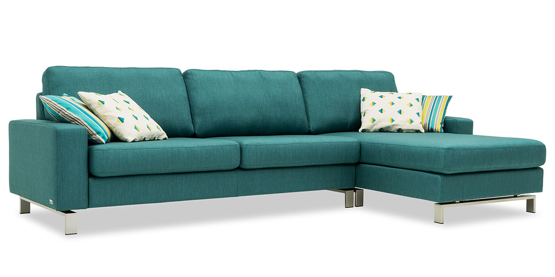 MENTA - 2,5 Platz Sofa mit Longchair in Stoff Chivasso Carlucci Member Seitenansicht