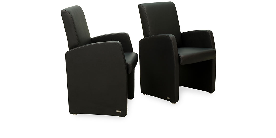 MONO - Sessel in schwarzem Leder