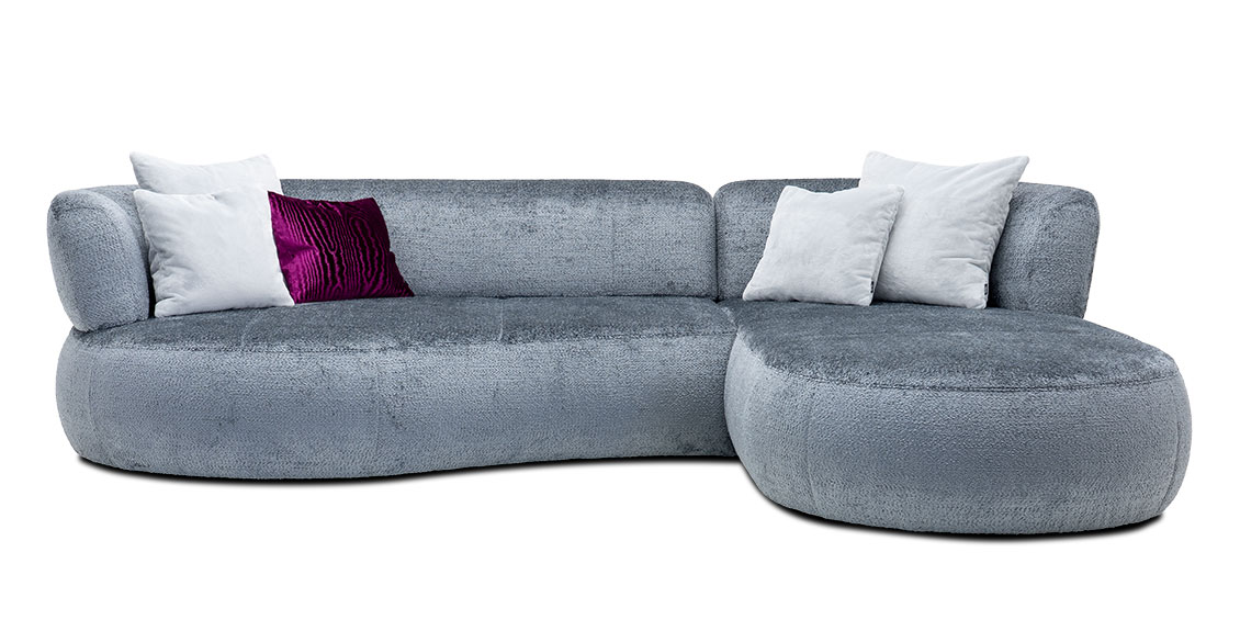 PALAZZO II - Sofa mit Longchair, bezogen im grauen Stoff Carlucci Tenderness mit Zierkissen