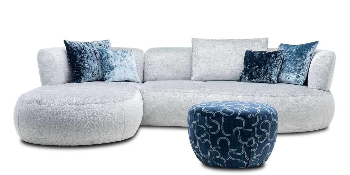 PALAZZO II - Longchair + Sofa, bezogen im hellgrauen Stoff Carlucci Tender Kiss Tenderness + Hocker Marley