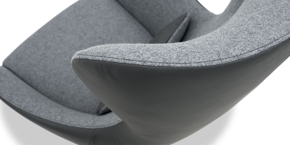 QUEEN - Detailbild Naht Rücken in Leder und Wollstoff grau