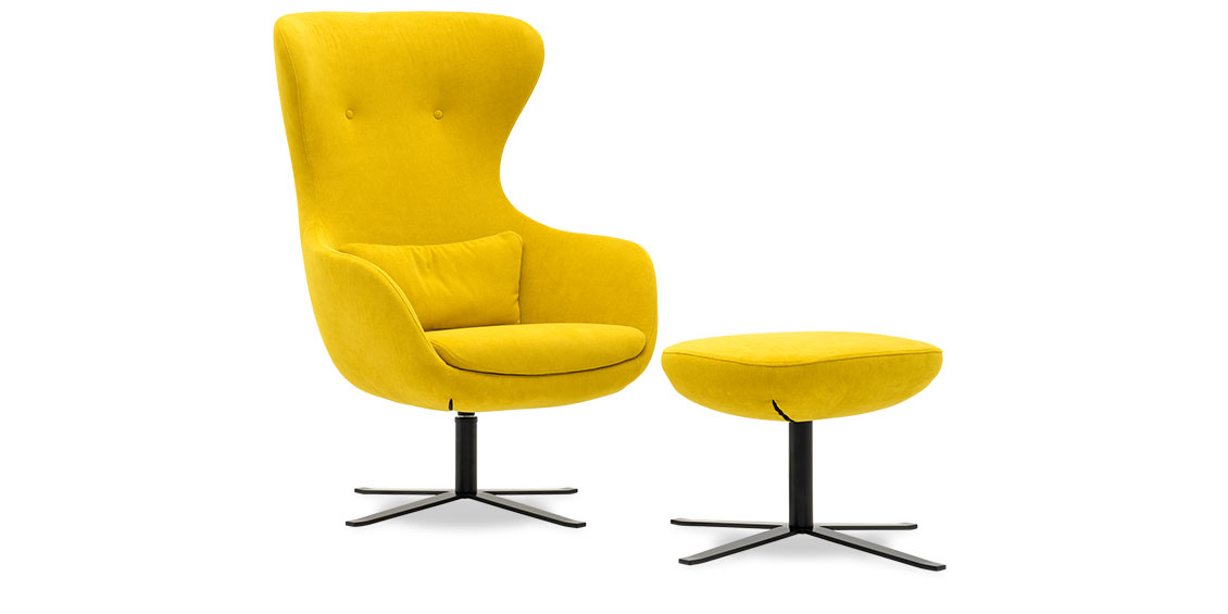 QUEEN - Hochlehner Sessel mit Hocker 360 grad drehbar in Stoff Villena Curry