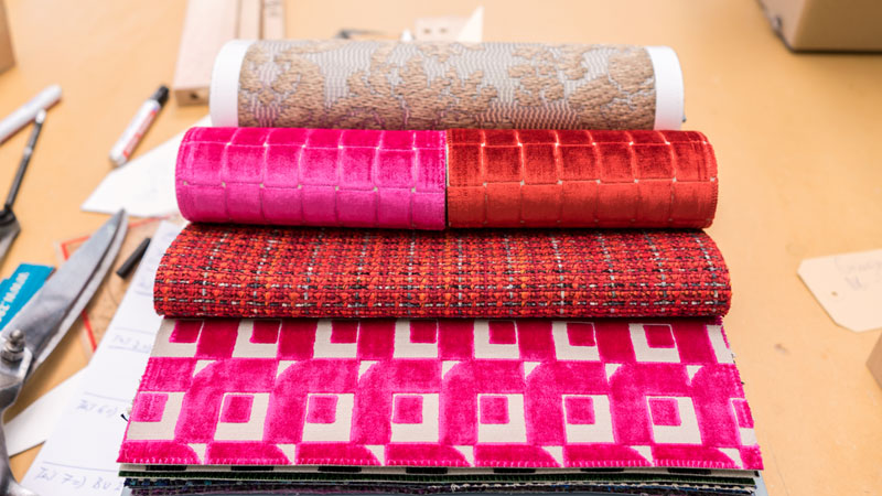 Detailbild der Stoffkollektion Pugin von Designer Guild in pinken Farbtönen