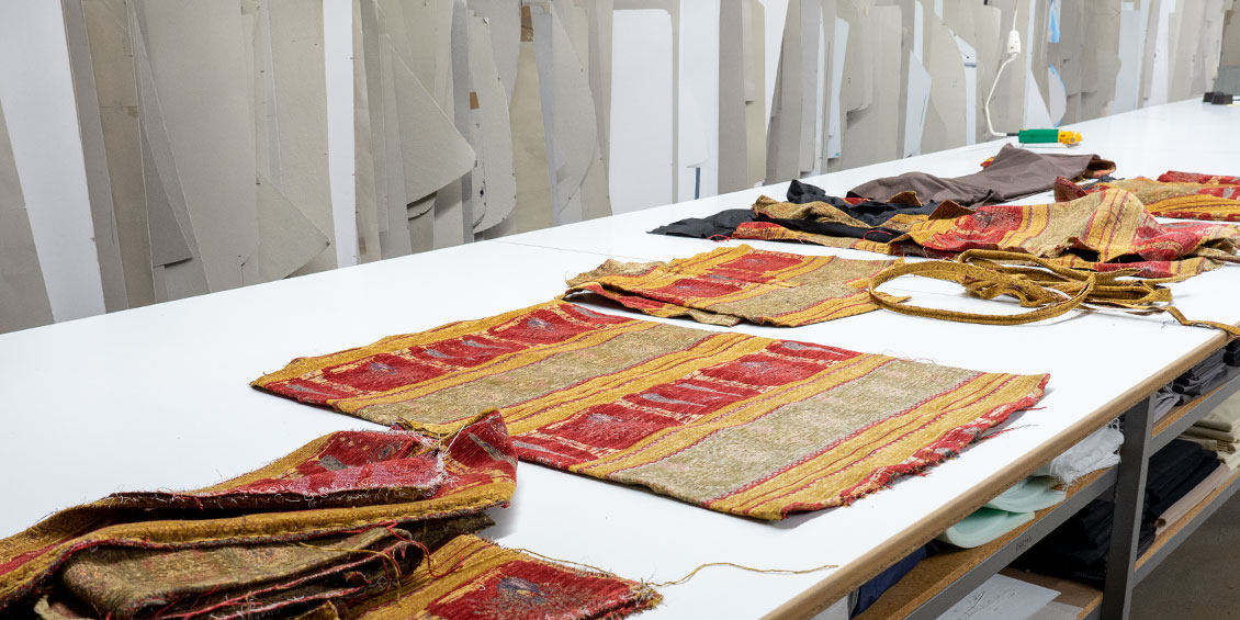 der alte Sofabezug wird als Schablone genommen