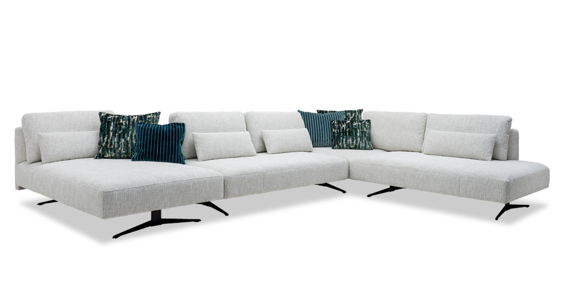 Sofa Wave gebaut nach Maß für eine Ecklösung als Liegewiese