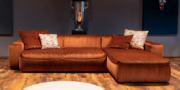Neues Modell Carlo ist bezogen im Cord-Stoff und steht in unseren Showroom zum Probesitzen bereit