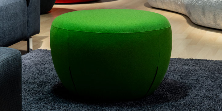 Marley - Hocker ca. Ø 70 x H 45 cm bezogen in Wolle grün