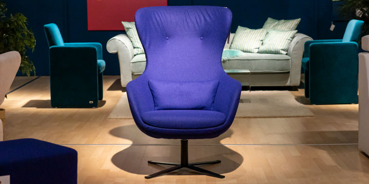 Queen - Sessel 360° drehbar, inkl. Lendenkissen in Wolle blau