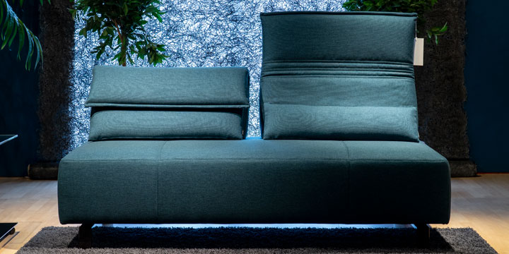 Bono - 2,5 Platz Sofa mit Sitztiefenverstellung ca. 180 x 113 cm bezogen im Stoff Prima azurblau