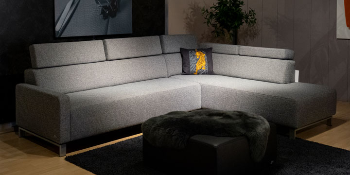 Finesse - Ecksofa mit hammer und verstellbaren Schulterstützen ca. 285 x 214 cm bezogen in Stoff Duffy hellgrau meliert