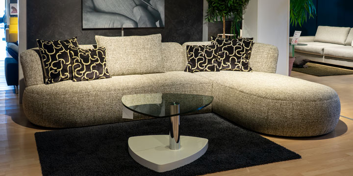 Palazzo II - Recamierer + Longchair inkl. 2 Rückenkissen Pablo in Stoff Julius grün-weiß-meliert