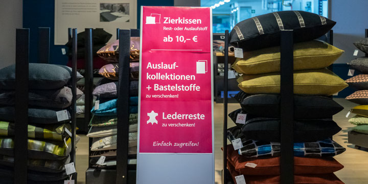 Zierkissen ab 10 euro, Stoff- & Lederreste zu verschenken